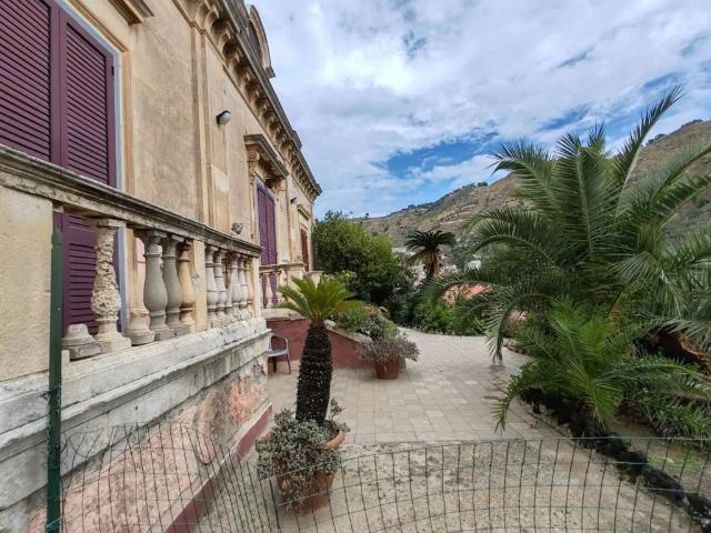 Villa Indipendente in vendita a I Circoscrizione, Messina