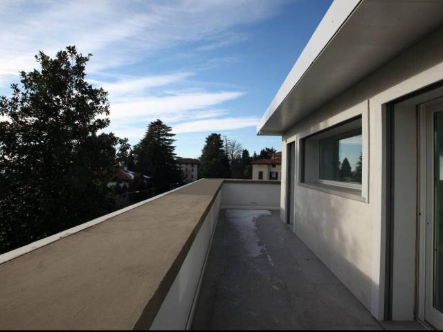 Villa Indipendente in vendita a Biumo Superiore, Varese