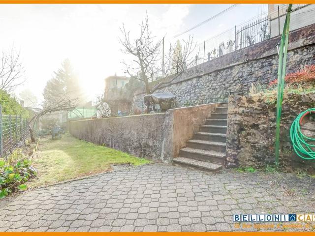 Villa Indipendente in vendita a Varese, Lombardia