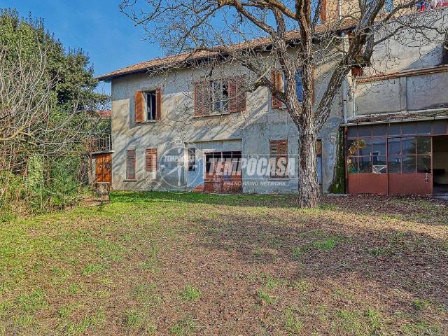 Villa Indipendente in vendita a Biumo Superiore, Varese