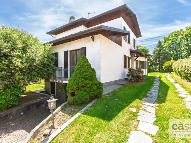 Villa Indipendente in vendita a Santa Maria Maddalena, Varese