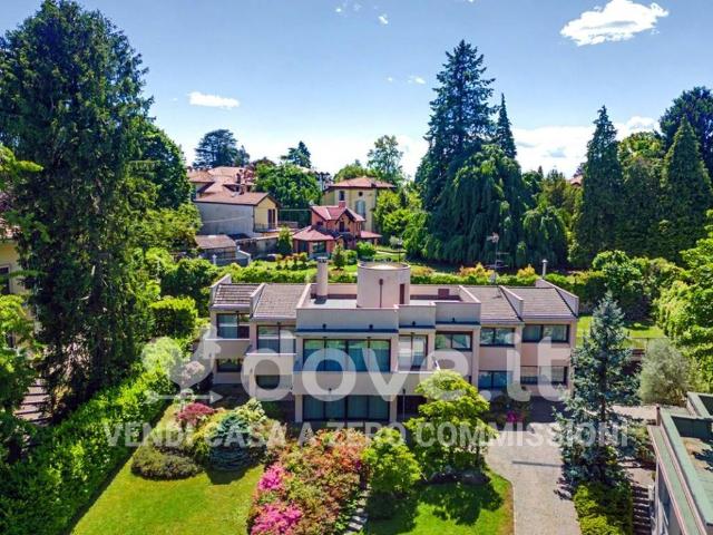 Villa Indipendente in vendita a Varese, Lombardia