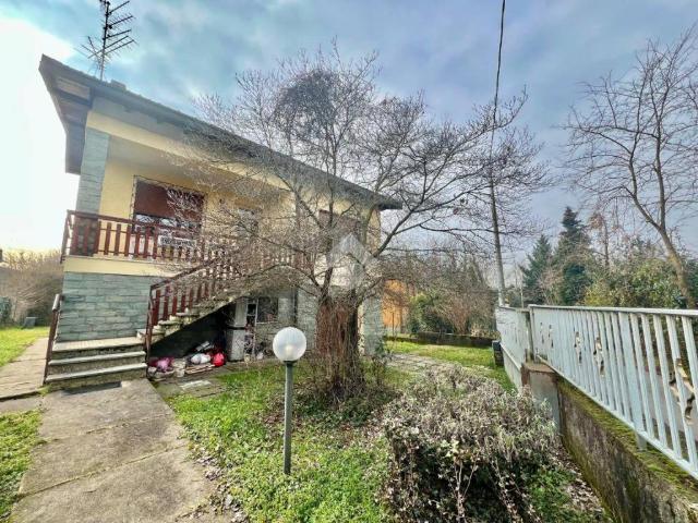 Villa Indipendente in vendita a Varese, Lombardia