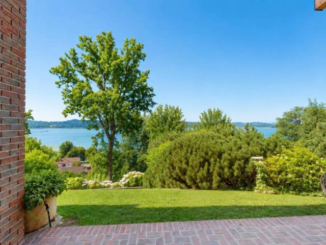 Villa Indipendente in vendita a Calcinate del Pesce, Varese
