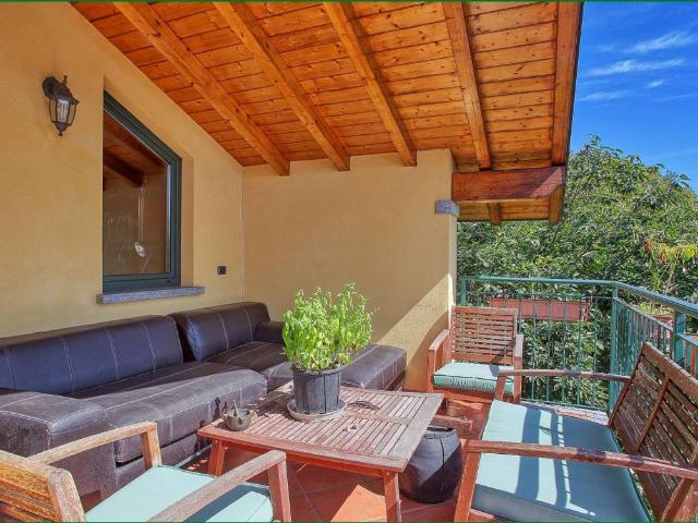 Villa Indipendente in vendita a Biumo Superiore, Varese