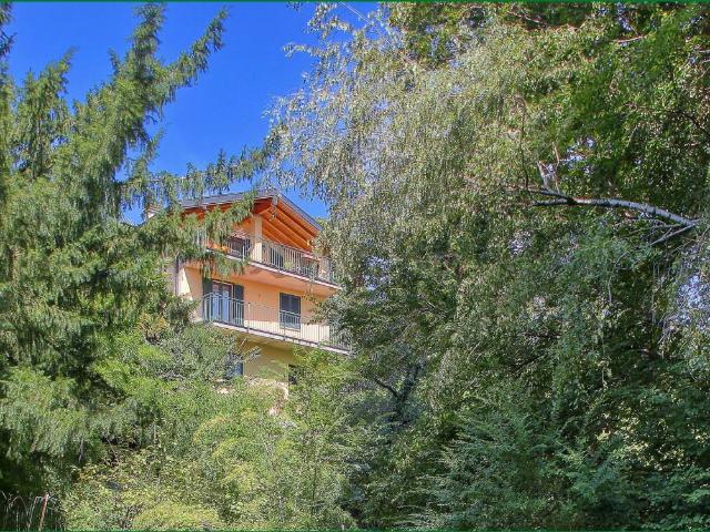 Villa Indipendente in vendita a Biumo Superiore, Varese