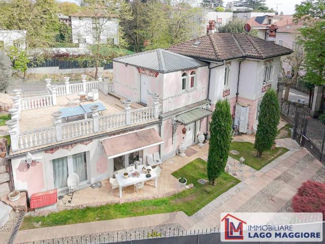 Villa Indipendente in vendita a Biumo Superiore, Varese