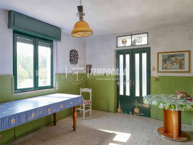 Villa Indipendente in vendita a Marone, Varese