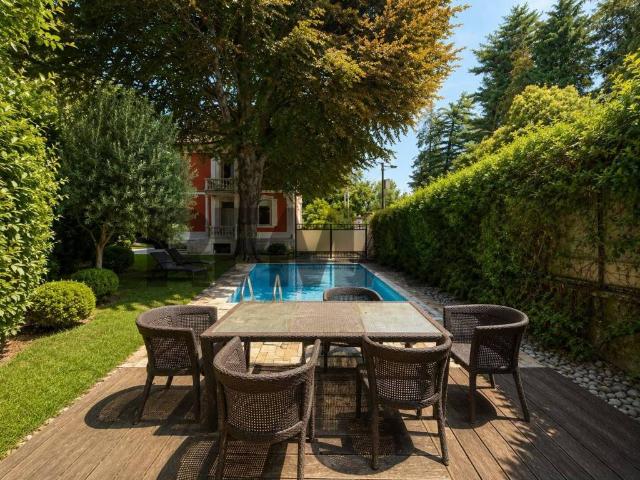 Villa Indipendente in vendita a Biumo Superiore, Varese