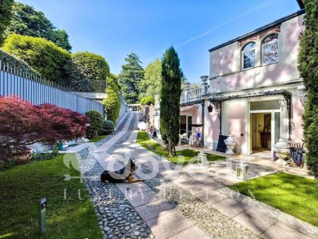 Villa Indipendente in vendita a Biumo Superiore, Varese