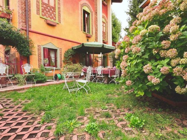 Villa Indipendente in vendita a Biumo Superiore, Varese