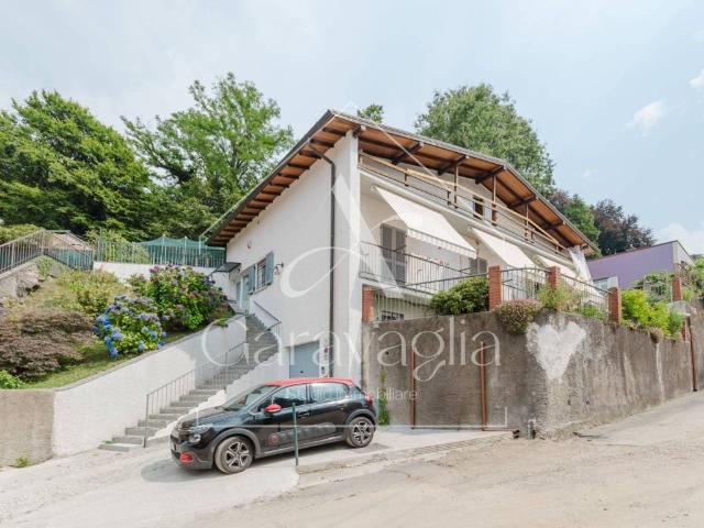 Villa Indipendente in vendita a Biumo Superiore, Varese