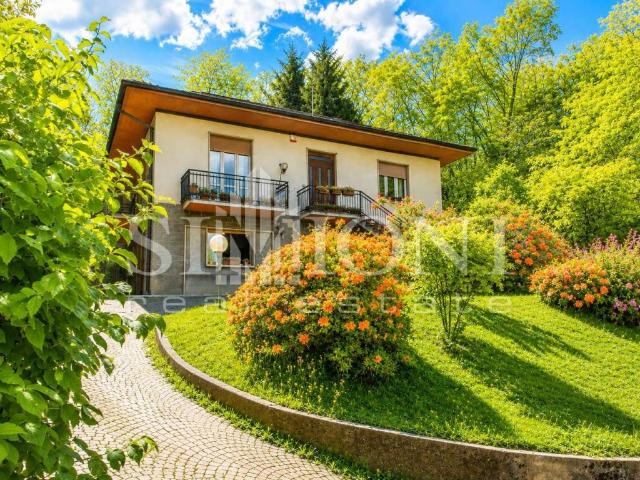 Villa Indipendente in vendita a Penasca, Varese