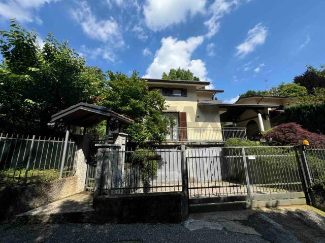 Villa Indipendente in vendita a Velate, Varese