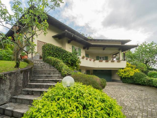 Villa Indipendente in vendita a Velate, Varese