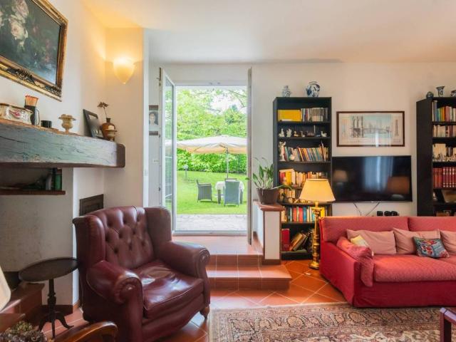 Villa Indipendente in vendita a Velate, Varese