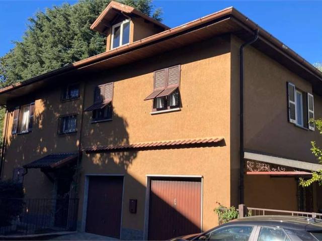 Villa Indipendente in vendita a Biumo Superiore, Varese