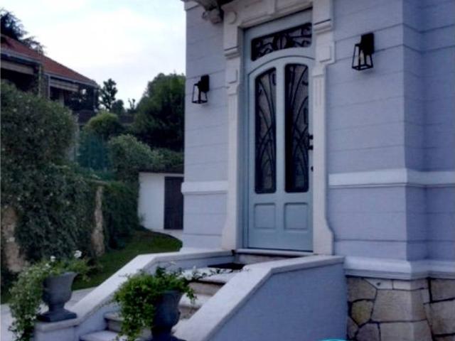 Villa Indipendente in vendita a Varese, Lombardia