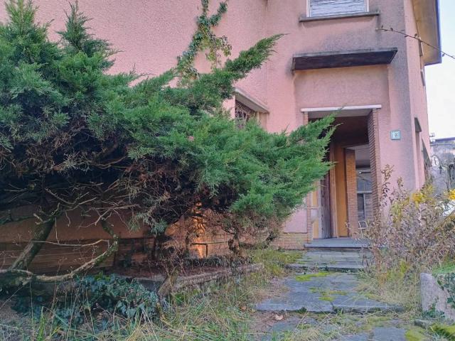 Villa Indipendente in vendita a Valle Olona, Varese