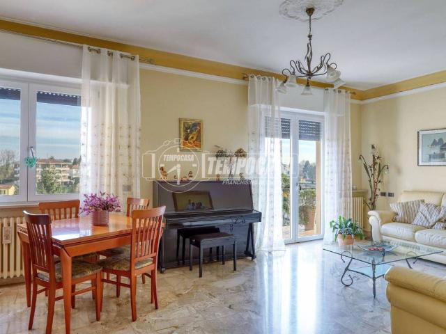 Villa Indipendente in vendita a Valle Olona, Varese