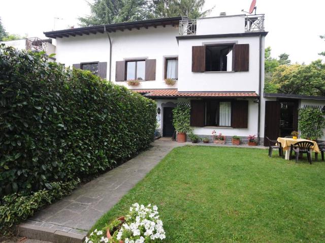 Villa Indipendente in vendita a Varese, Lombardia