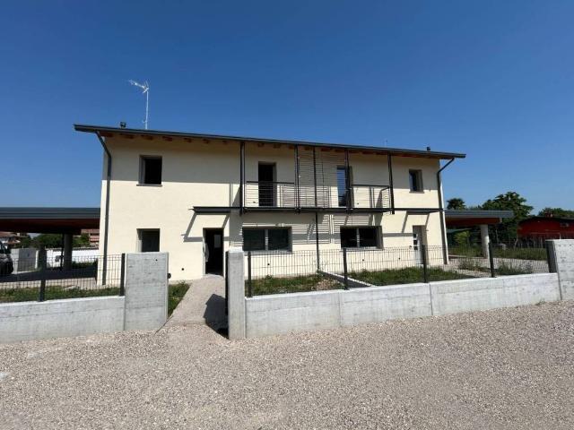 Villa Indipendente in vendita a Varmo, Friuli-Venezia Giulia