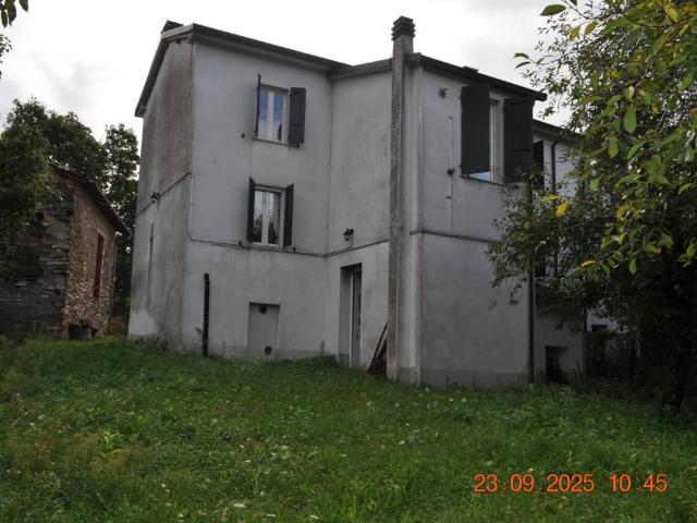 Villa Indipendente in vendita a Pessola, Varsi