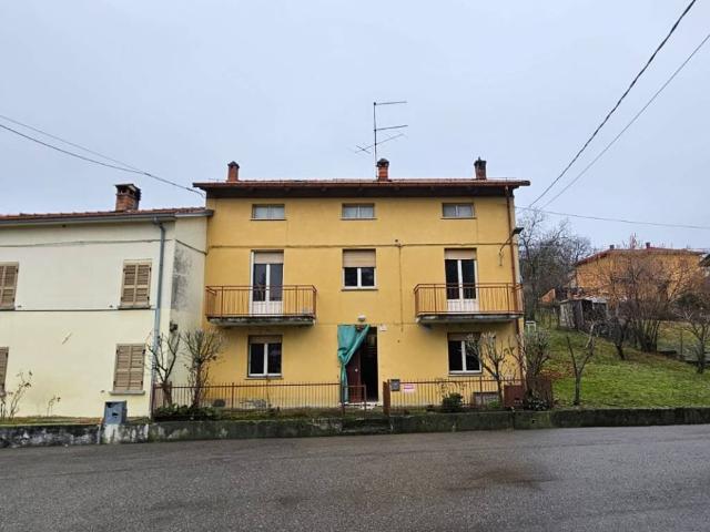 Villa Indipendente in vendita a Varsi, Reggio Emilia