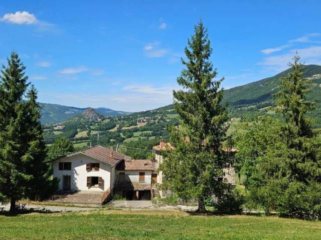 Villa Indipendente in vendita a Varsi, Reggio Emilia