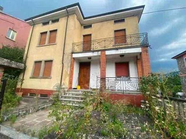 Villa Indipendente in vendita a Castano, Varzi