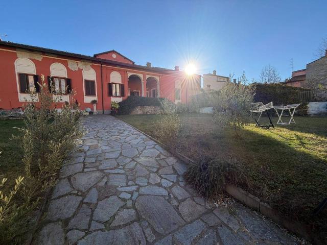 Villa Indipendente in vendita a Varzi, Lombardia