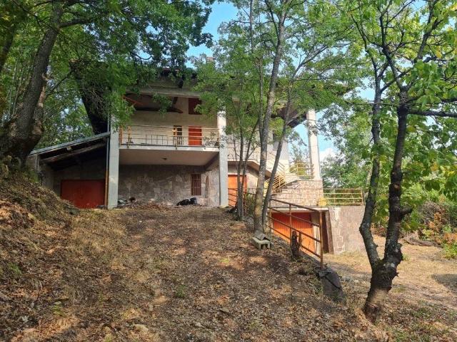 Villa Indipendente in vendita a Varzi, Lombardia