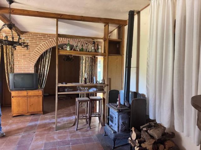 Villa Indipendente in vendita a Zavattarello, Lombardia