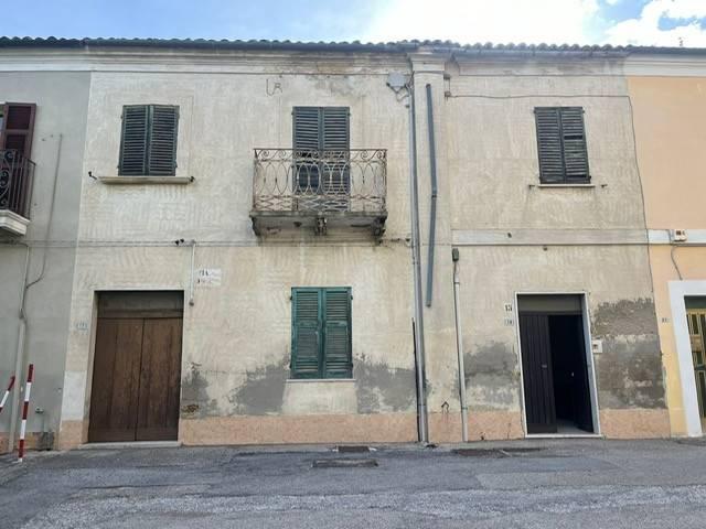 Villa Indipendente in vendita a Centro Storico, Vasto