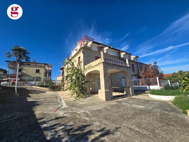 Villa Indipendente in vendita a Vasto, Abruzzo