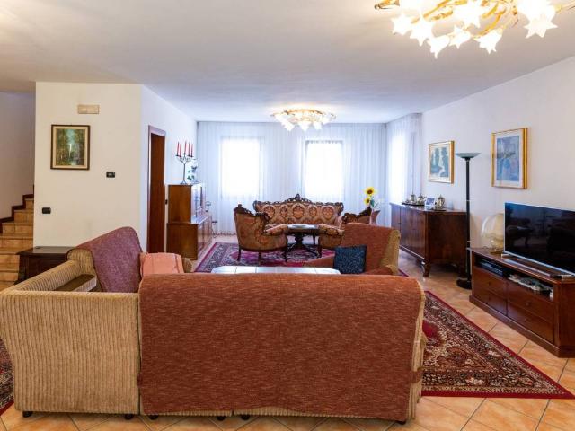 Villa Indipendente in vendita a Vazzola, Veneto