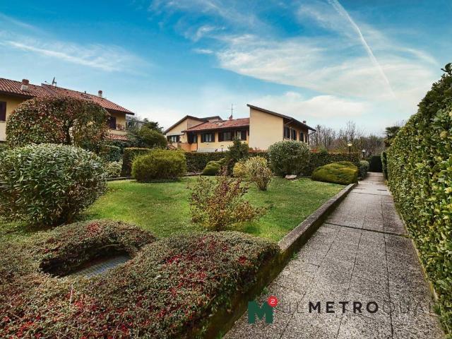 Villa Indipendente in vendita a Vedano Al Lambro, Lombardia