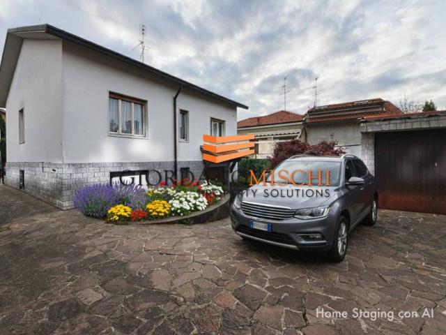 Villa Indipendente in vendita a Vedano Al Lambro, Lombardia