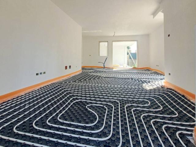 Villa Indipendente in vendita a Vedano Al Lambro, Lombardia