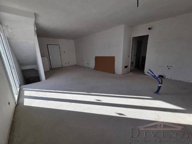 Villa Indipendente in vendita a Biassono, Lombardia