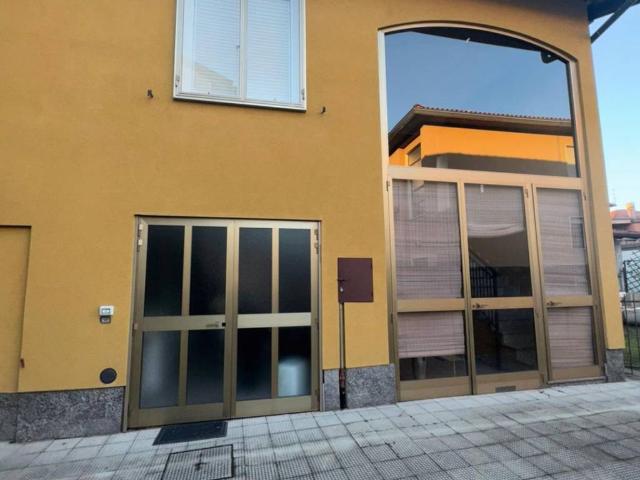 Villa Indipendente in vendita a Véla, Vedano Olona