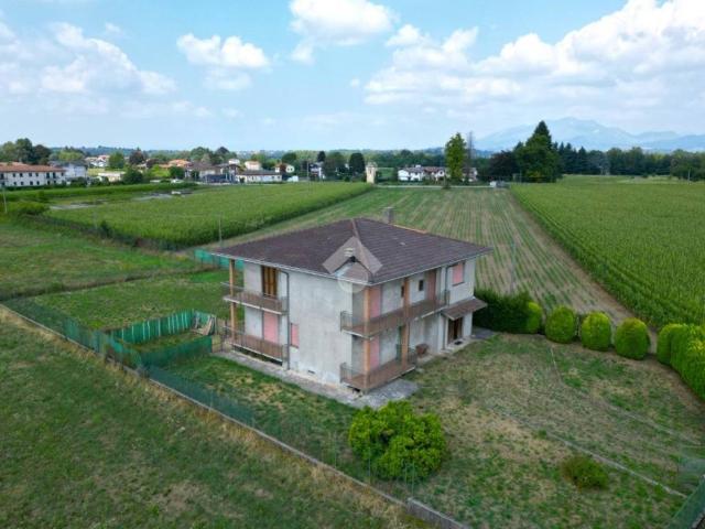 Villa Indipendente in vendita a Baraggia, Vedano Olona