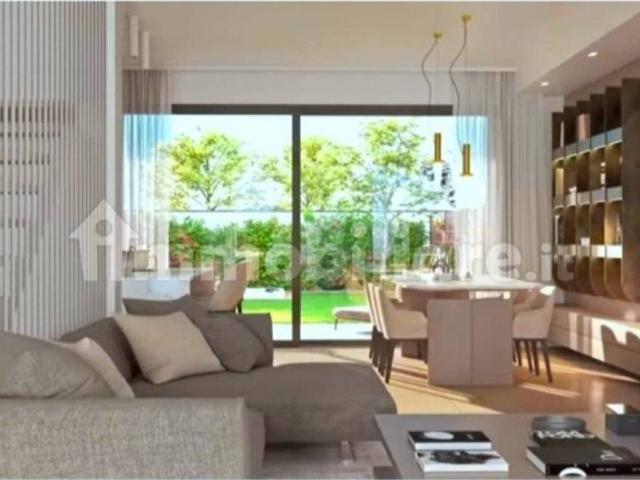 Villa Indipendente in vendita a Venegono Inferiore, Lombardia