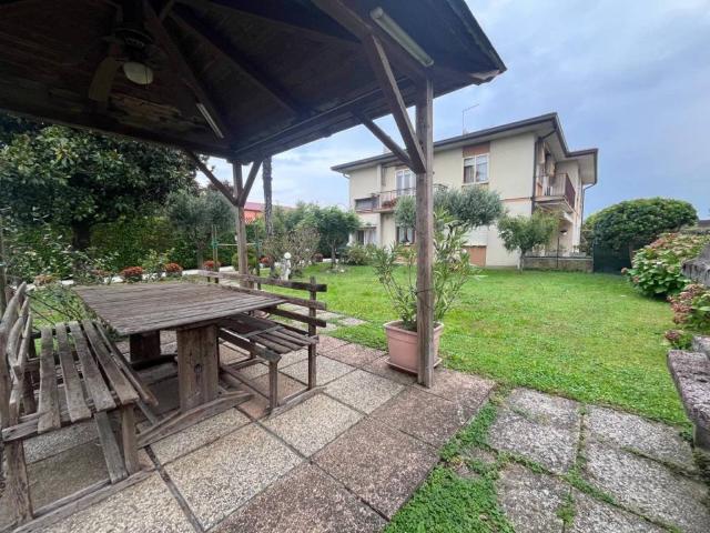 Villa Indipendente in vendita a Veggiano, Veneto