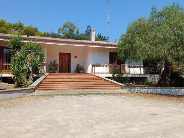 Villa Indipendente in vendita a Veglie, Lecce