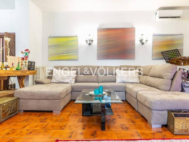 Villa Indipendente in vendita a Pratolungo, Roma Capitale