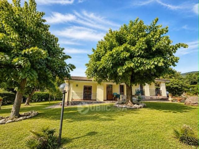 Villa Indipendente in vendita a Colle Angeloni, Roma Capitale