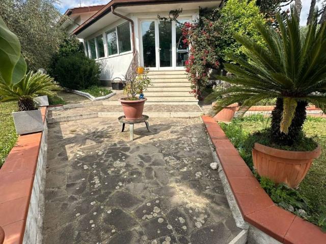 Villa Indipendente in vendita a Roma Capitale, Lazio