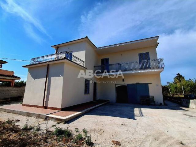 Villa Indipendente in vendita a Roma Capitale, Lazio