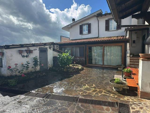 Villa Indipendente in vendita a Roma Capitale, Lazio